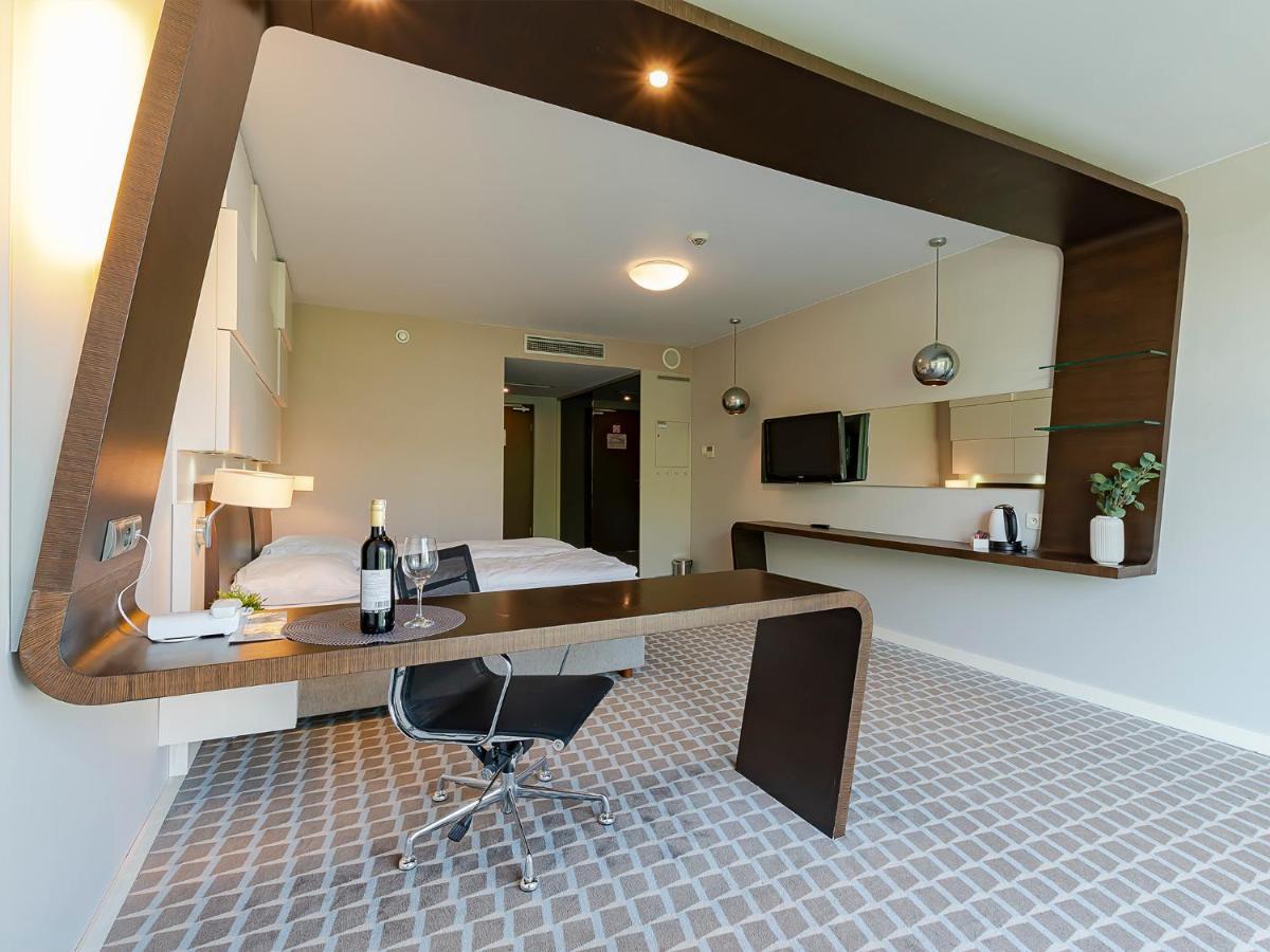 Vacationclub - Marine Hotel Apartament 437 科沃布热格 外观 照片